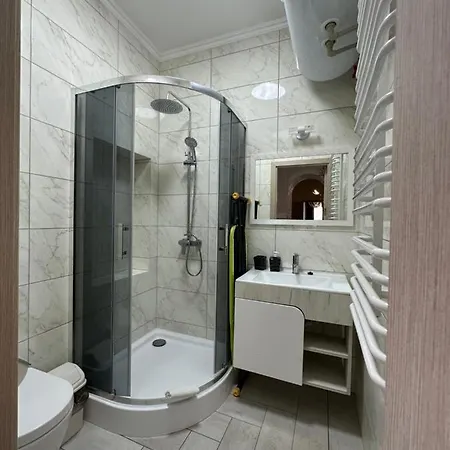 Emerald Apartament Chernivtsi Exterior photo