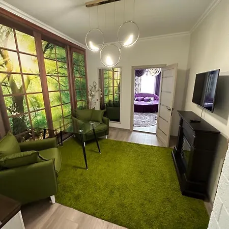 Emerald Apartament Chernivtsi Exterior photo